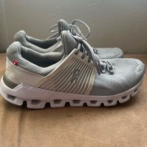 On Cloud Women’s Gray Running Shoes